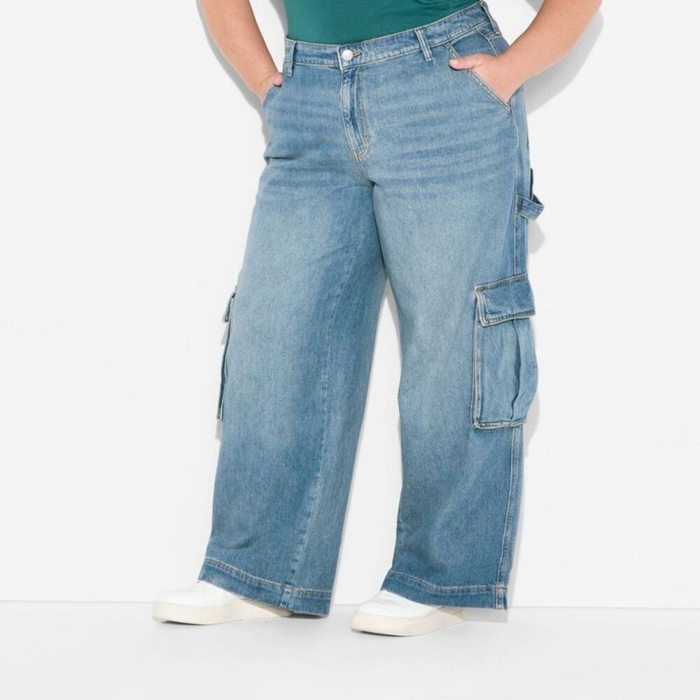 Open Box - Wild Fable - Women's Mid-Rise Wide Leg Cargo Jeans - Wild Fable Blue - Picture 2 of 3